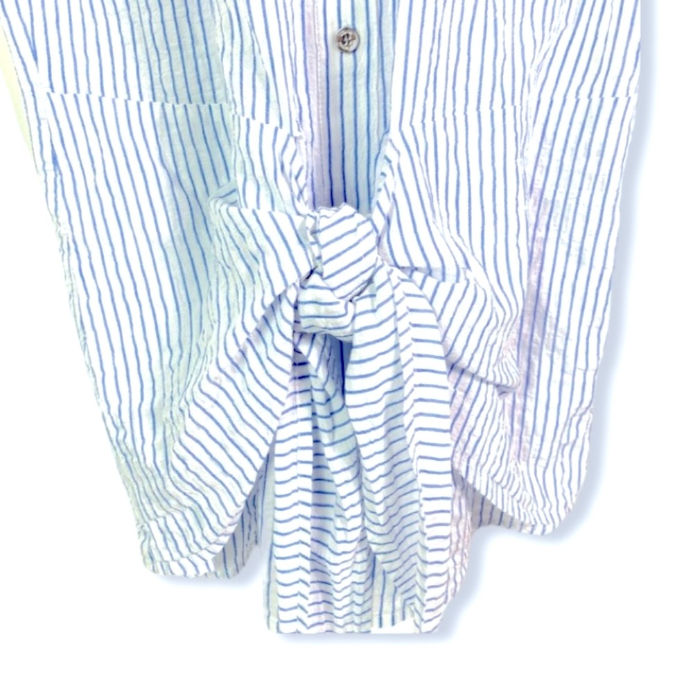 Michael Kors top, blue & white striped, seersucker vibe, sleeveless, tie front - Picture 7 of 8